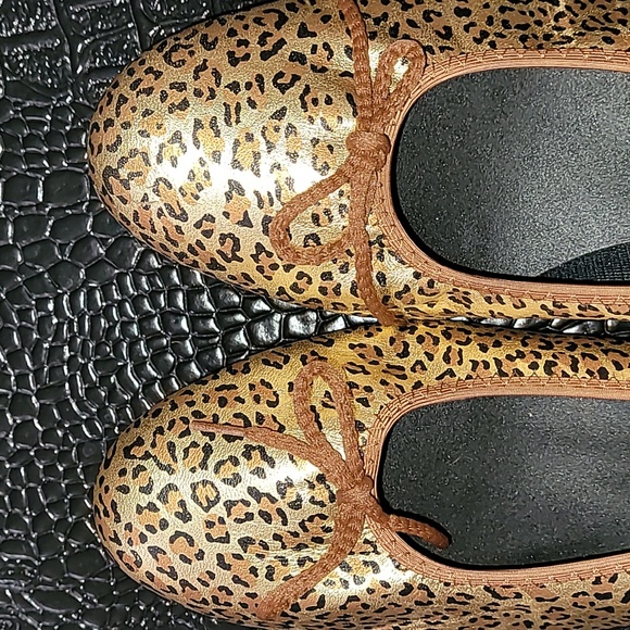 Tictactoes animal metallic print,  NWOT, dancing ballerina style shoes, size 10 - Picture 9 of 9